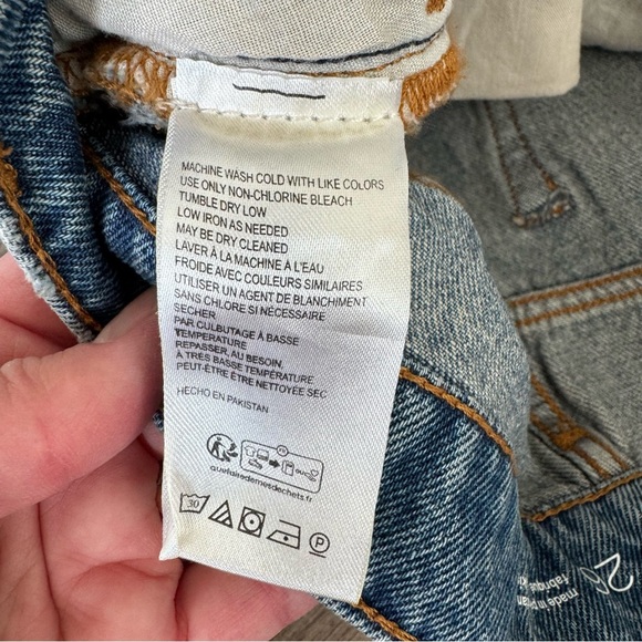 NWOT! Anthropologie Pilcro Denim Shorts with Button Fly and Raw Hem - Picture 6 of 8